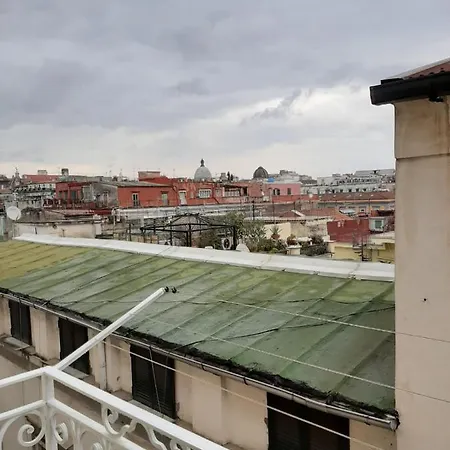 Bed & Breakfast A Due Passi Da Dante Napoli