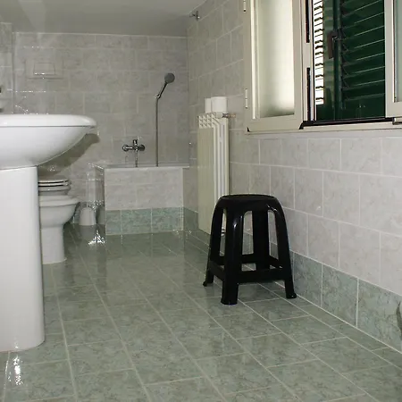 아 두에 파시 다 단테 4*