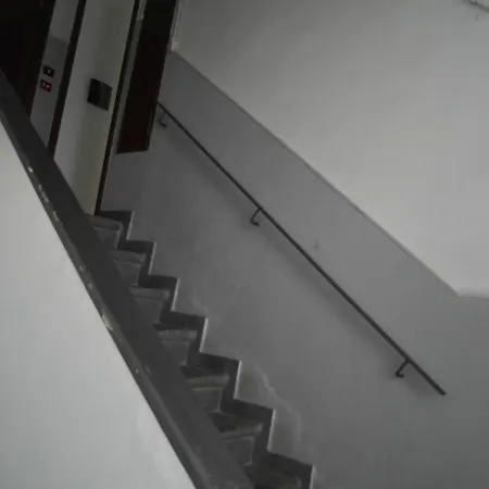 아 두에 파시 다 단테 B&B *
