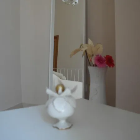 Bed & Breakfast A Due Passi Da Dante 4*