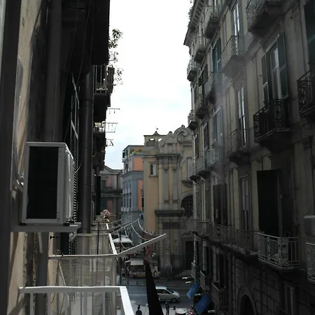 A Due Passi Da Dante