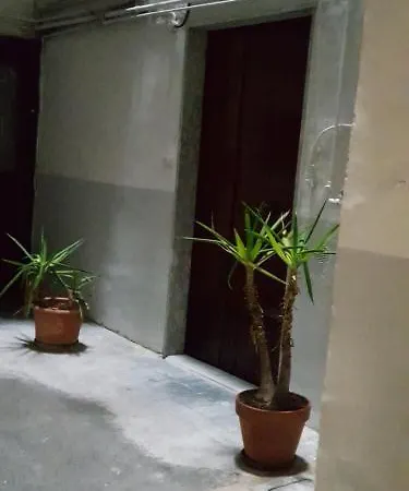 A Due Passi Da Dante Oda ve Kahvaltı 4*