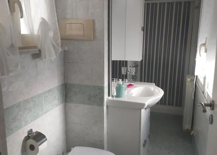 Bed & Breakfast A Due Passi Da Dante 4*