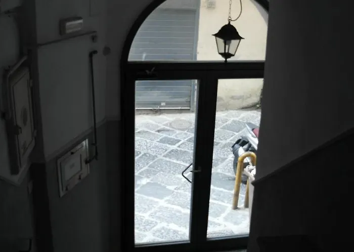 A Due Passi Da Dante
