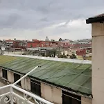 Oda ve Kahvaltı A Due Passi Da Dante Napoli