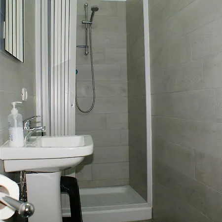 A Due Passi Da Dante 4* Nápoly