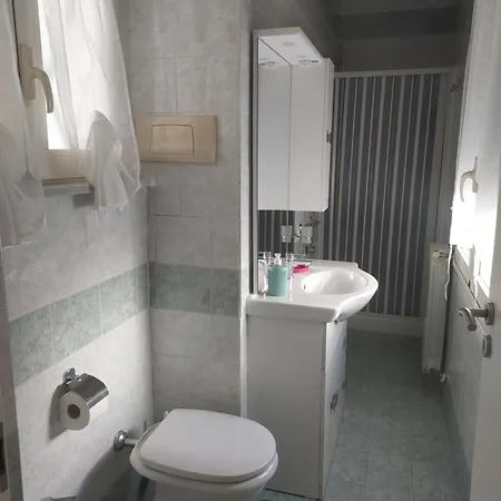 Bed & Breakfast A Due Passi Da Dante 4*