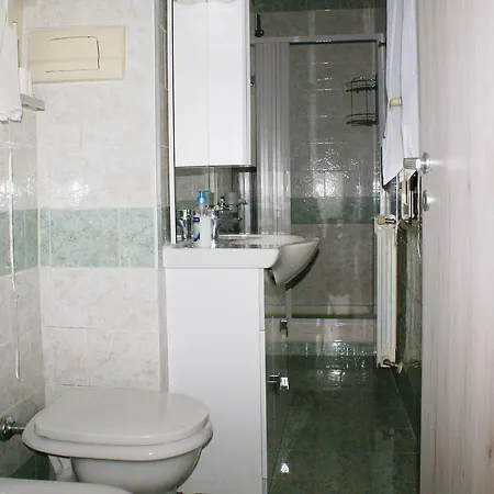 A Due Passi Da Dante Bed & Breakfast