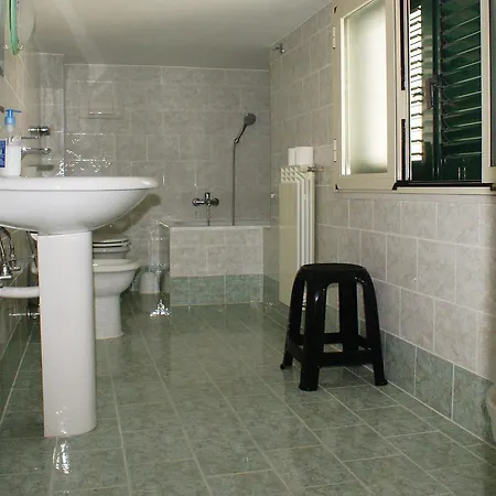 Bed & Breakfast A Due Passi Da Dante Neapel