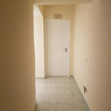 A Due Passi Da Dante 4*